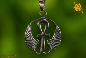 Klucz Nilu z Opiekuńczymi Skrzydłami krzyż Ankh wisior srebro - ochrona, spokój, bezpieczeństwo