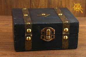 Skrzynka pudełko drewniane niebieskie kwadratowe - do przechowywania magicznych przedmiotów