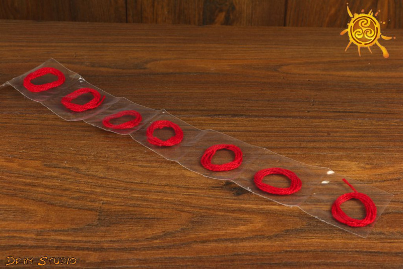 Czerwona Nitka do zawiązania na nadgarstku ZESTAW 7 nitek - silny amulet ochronny przed złorzeczeniem
